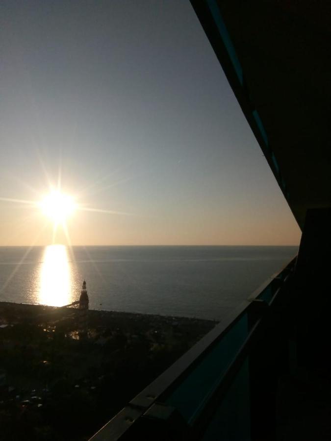 Апартаменты С Видом На Море Twin Towers Batumi, Orbi City エクステリア 写真