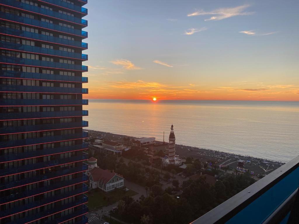 Апартаменты С Видом На Море Twin Towers Batumi, Orbi City エクステリア 写真